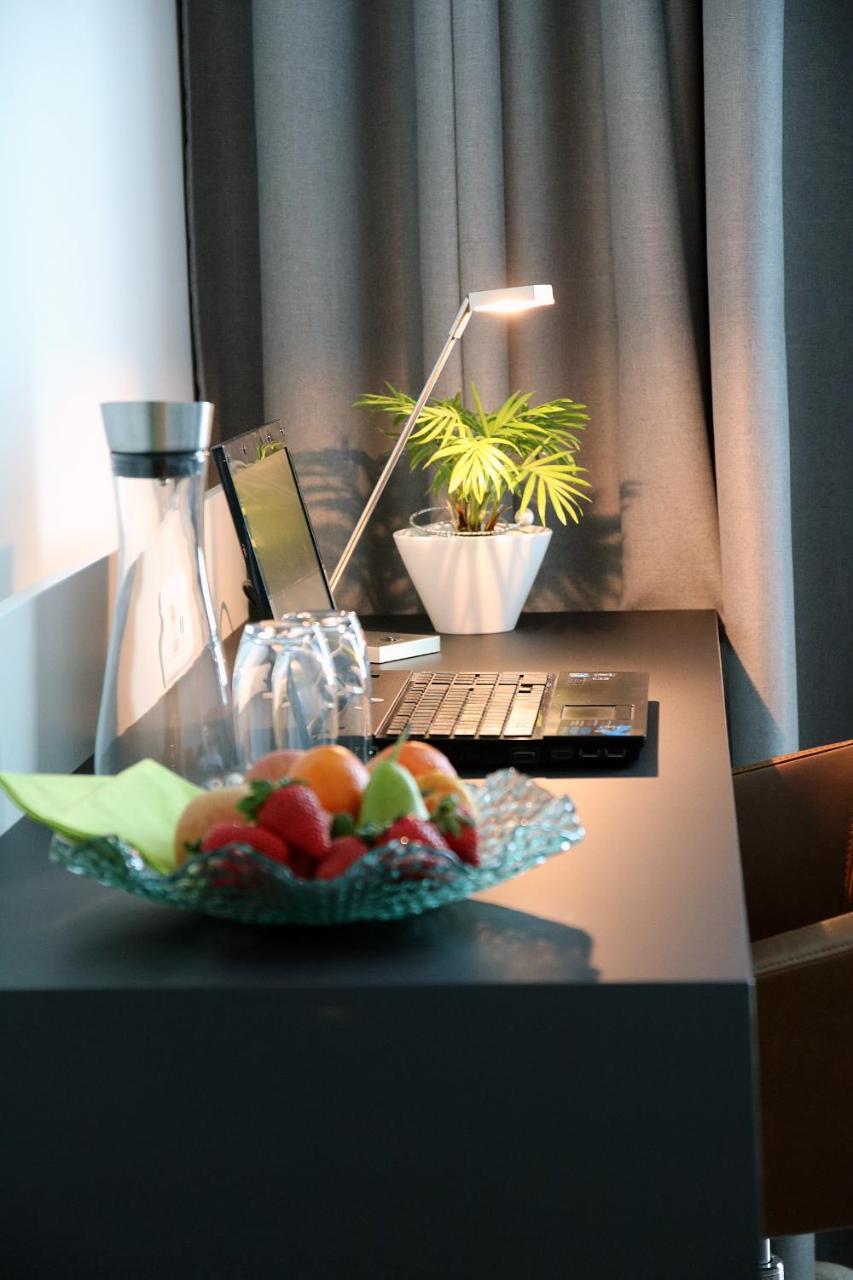 Self Check-In Hotel Von Rotz Виль Экстерьер фото