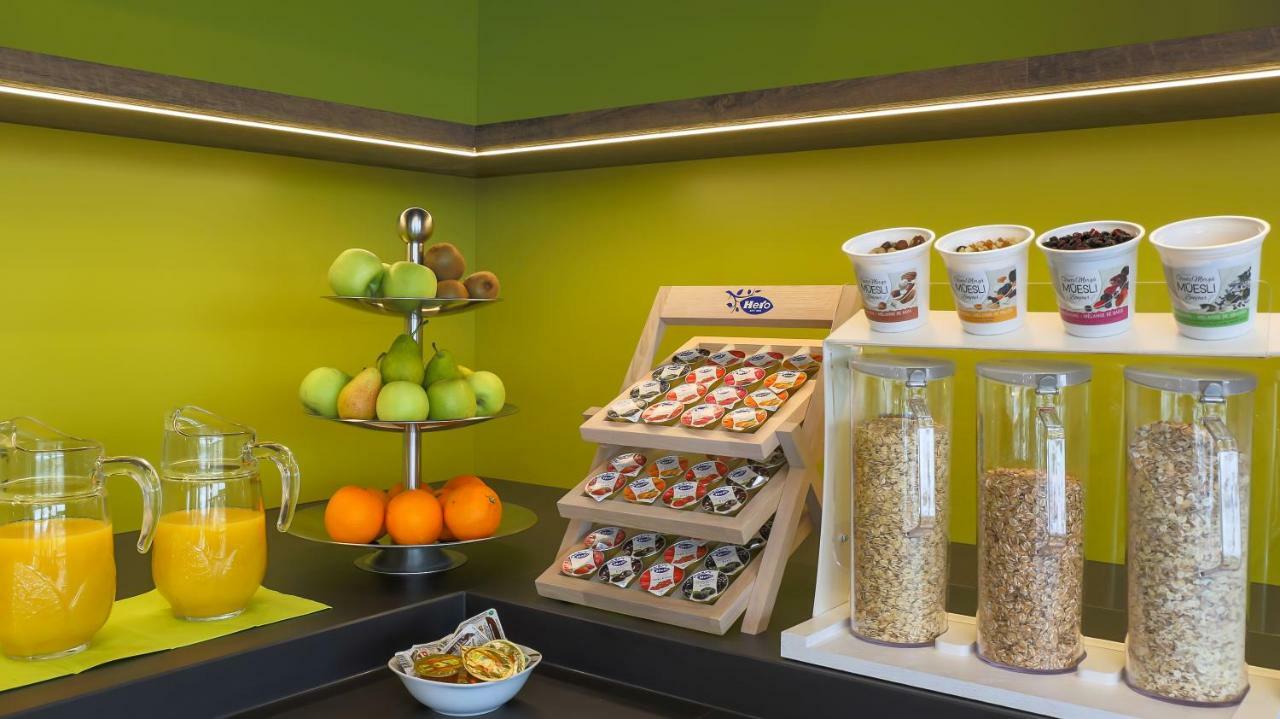 Self Check-In Hotel Von Rotz Виль Экстерьер фото