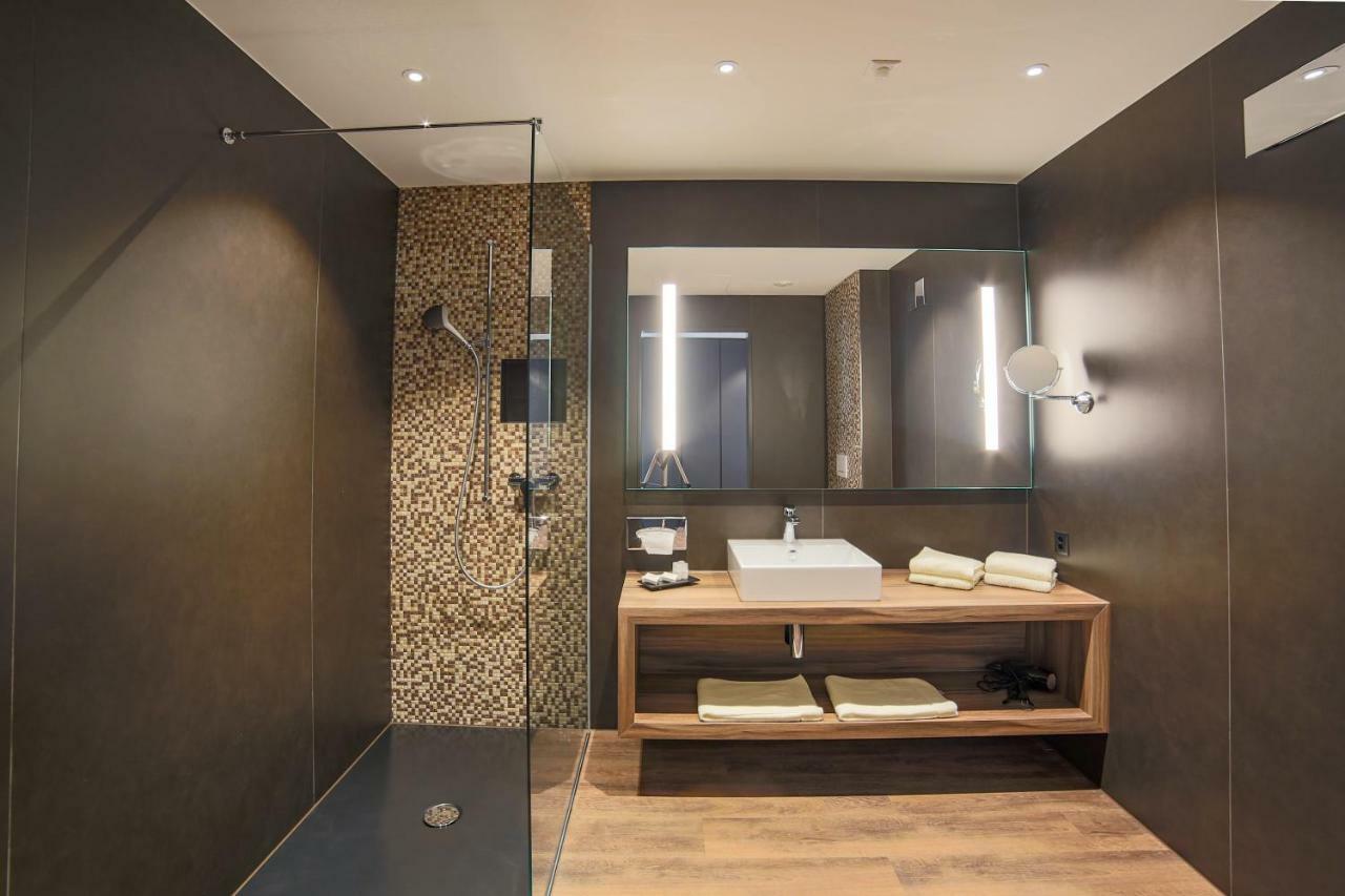 Self Check-In Hotel Von Rotz Виль Экстерьер фото